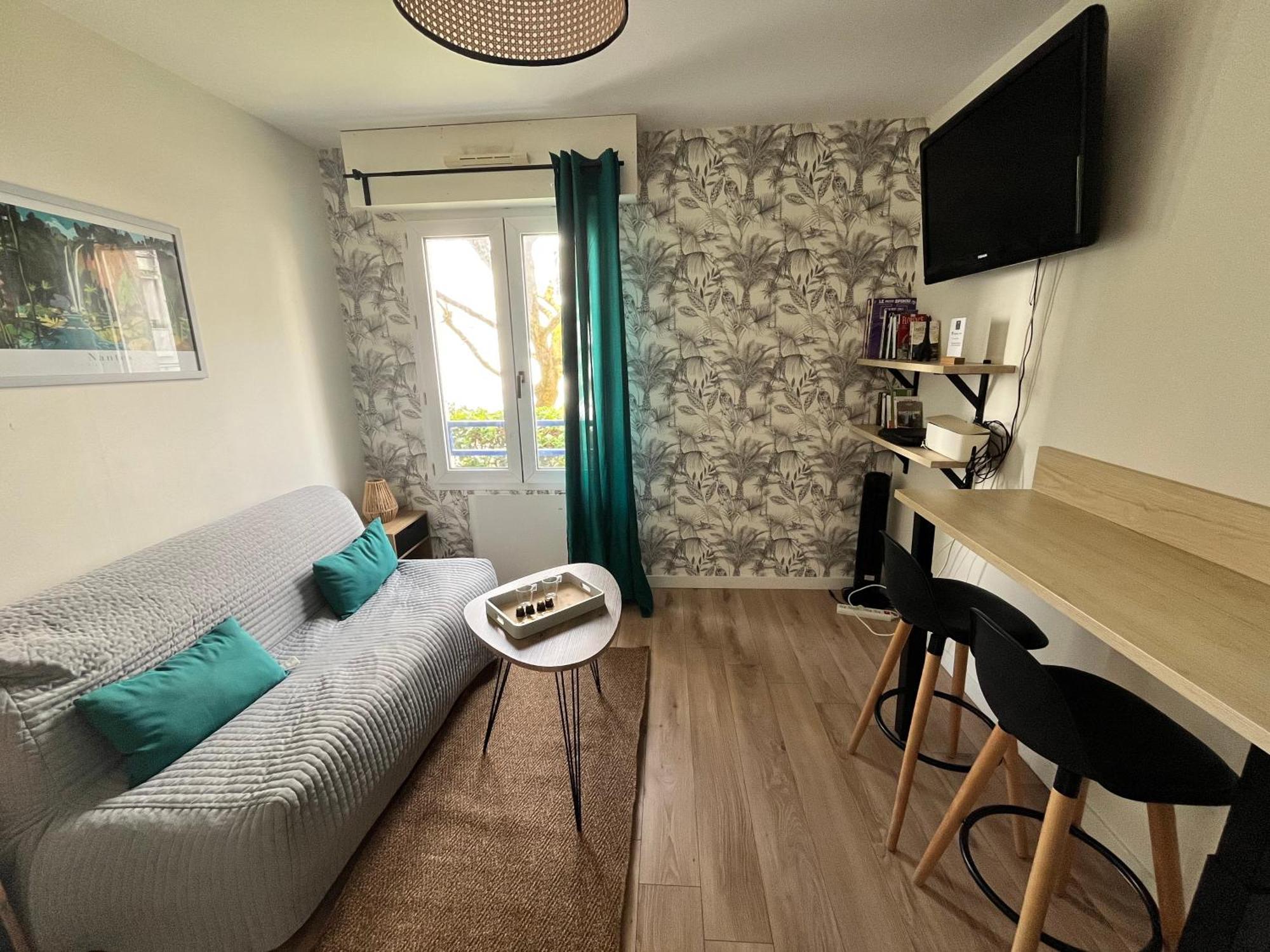 Agreable Studio Calme - Proche Tramway Et Centre น็องต์ ภายนอก รูปภาพ